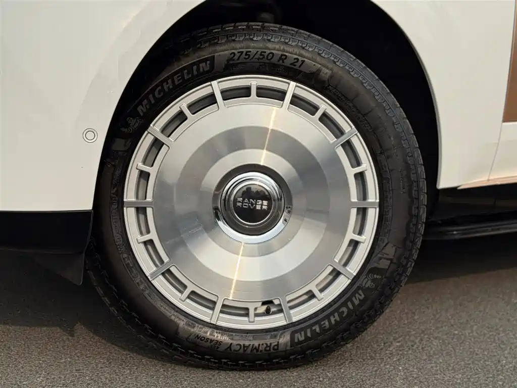 Range Rover 2024 3.0 L6 360PS Vogue