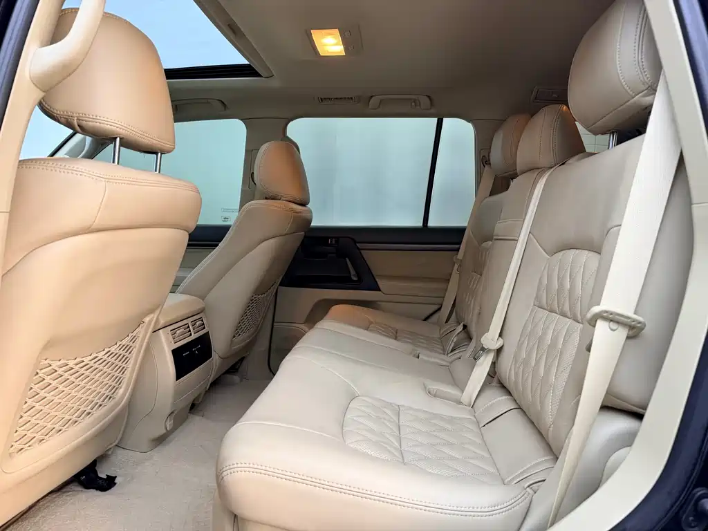 Land Cruiser (Imported) 2019 Model 4.0L Automatic