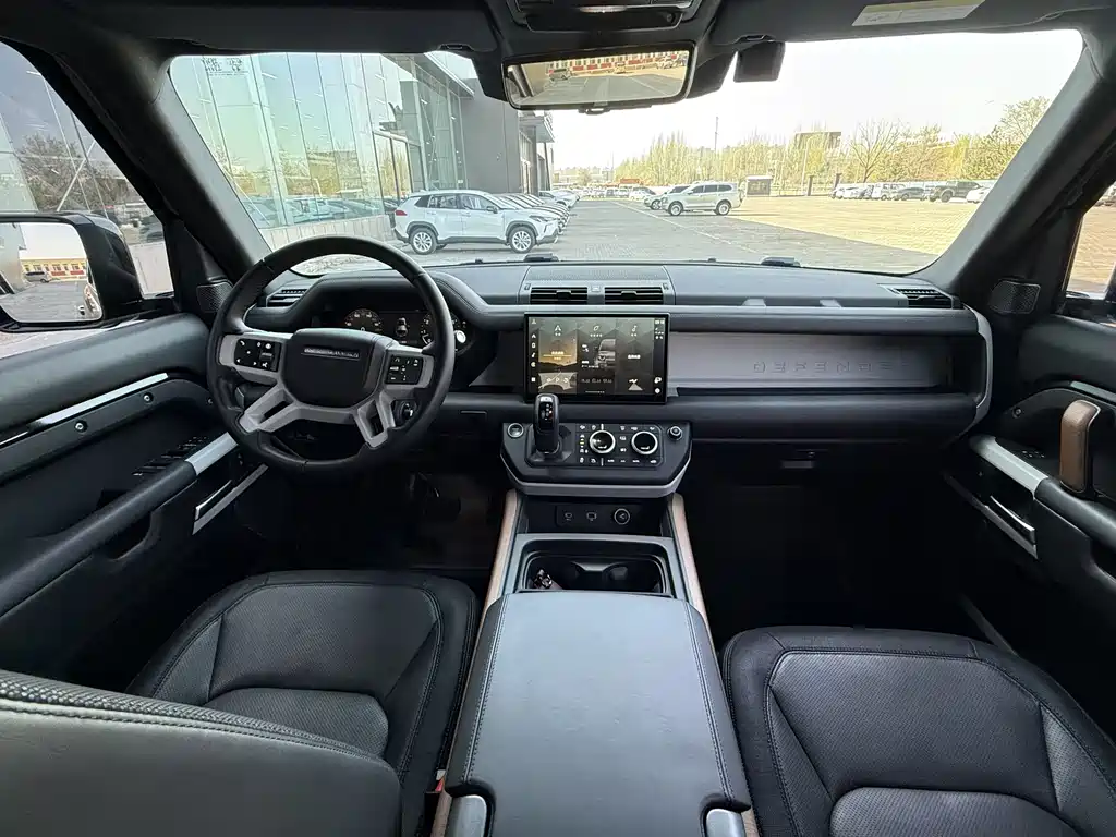 Land Rover Defender 2024 110 3.0T P400 X-DYNAMIC HSE