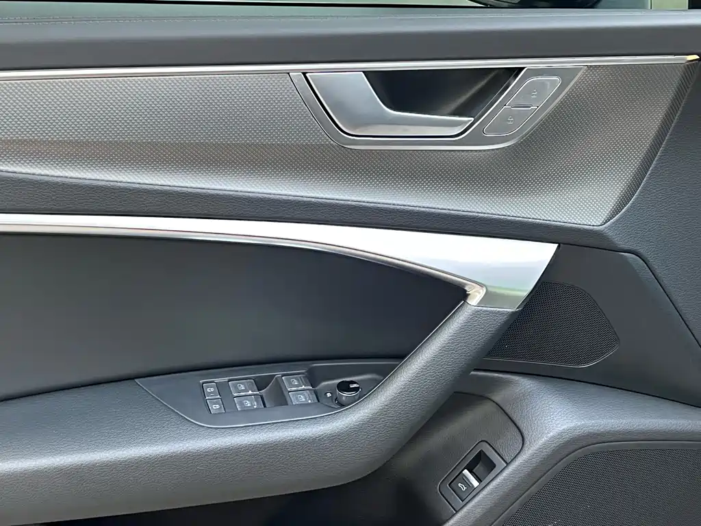 Audi A6L 2024 45 TFSI Selection Dynamic