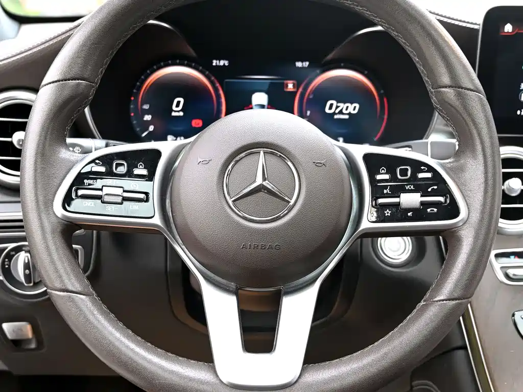 Mercedes-Benz GLC 2020 Facelift GLC 300 L 4MATIC Dynamic Edition