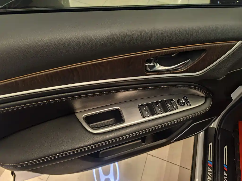 Honda Avancier 2020 370TURBO AWD Premium Edition Two-Tone