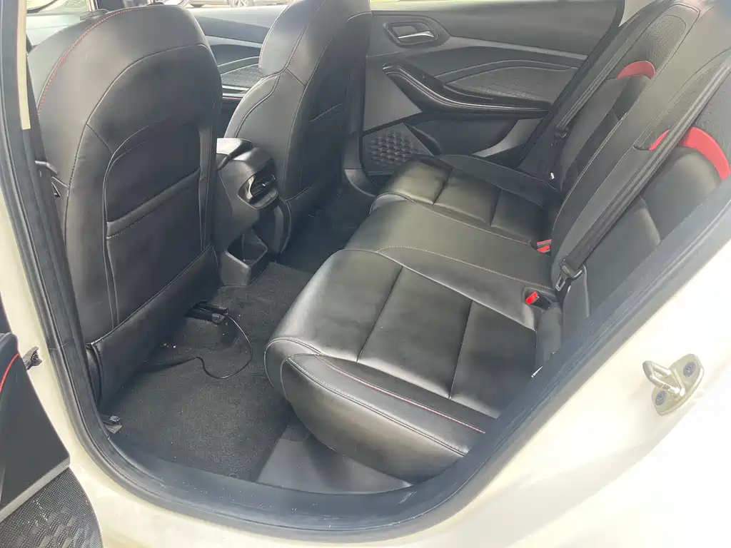 MG5 2021 180DVVT CVT Youth Luxury Edition