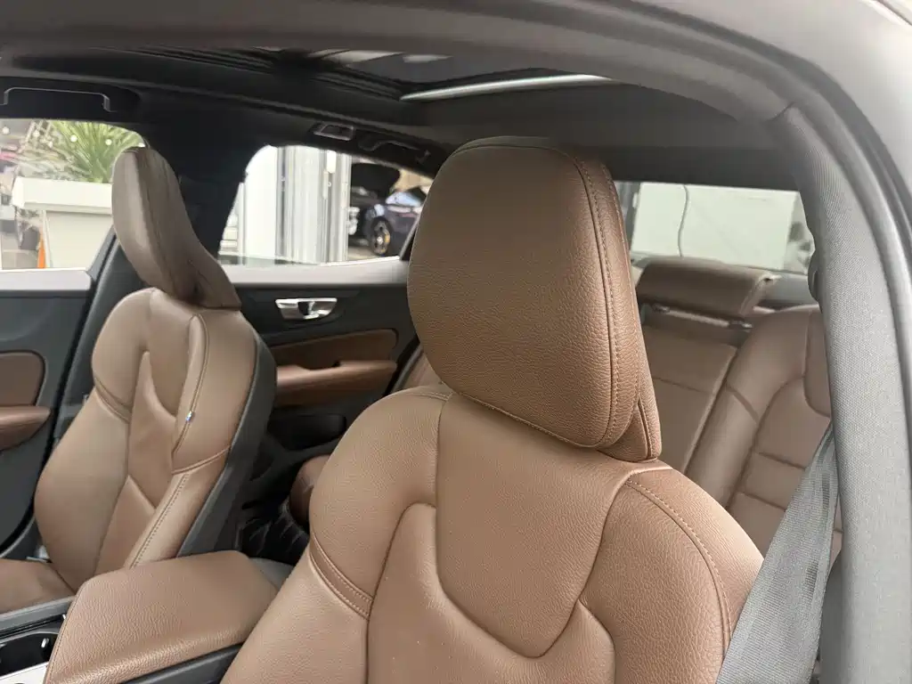 Volvo S60 2021 T4 Momentum Luxury Edition