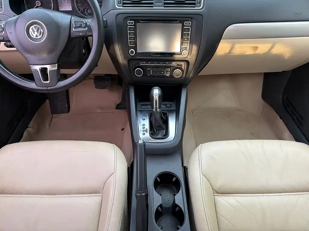 Volkswagen Sagitar 2012 1.4TSI Automatic Luxury