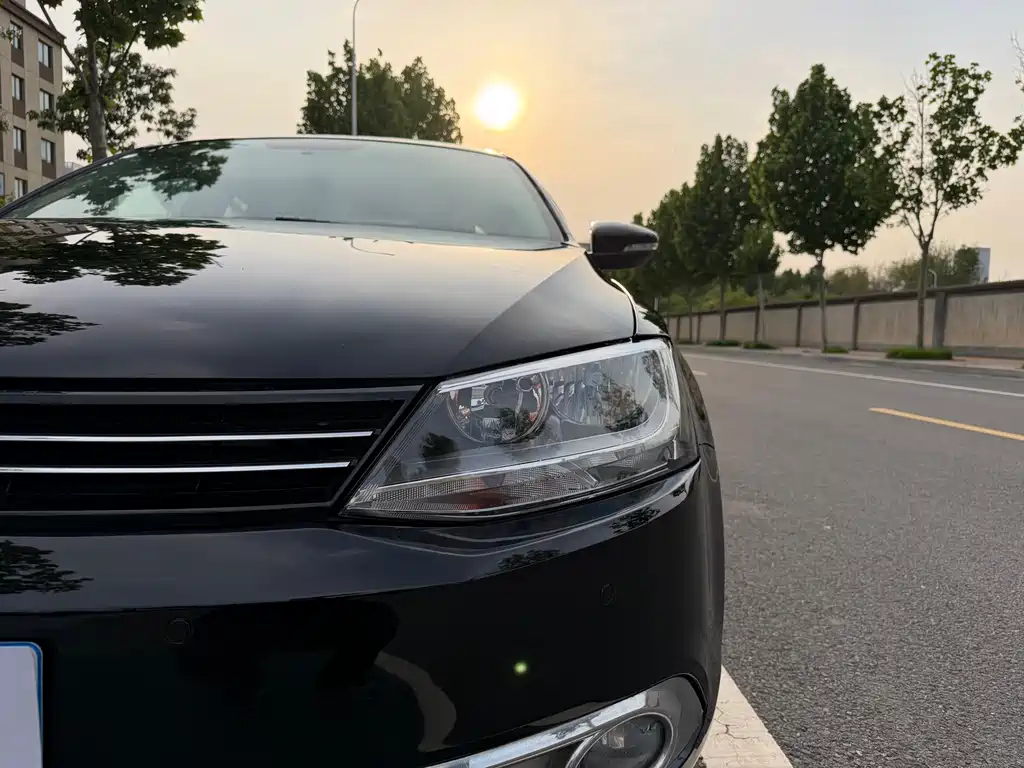 Volkswagen Sagitar 2012 1.4TSI Automatic Luxury