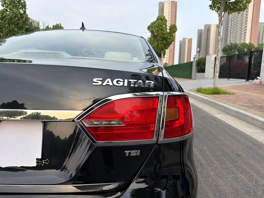 Volkswagen Sagitar 2012 1.4TSI Automatic Luxury
