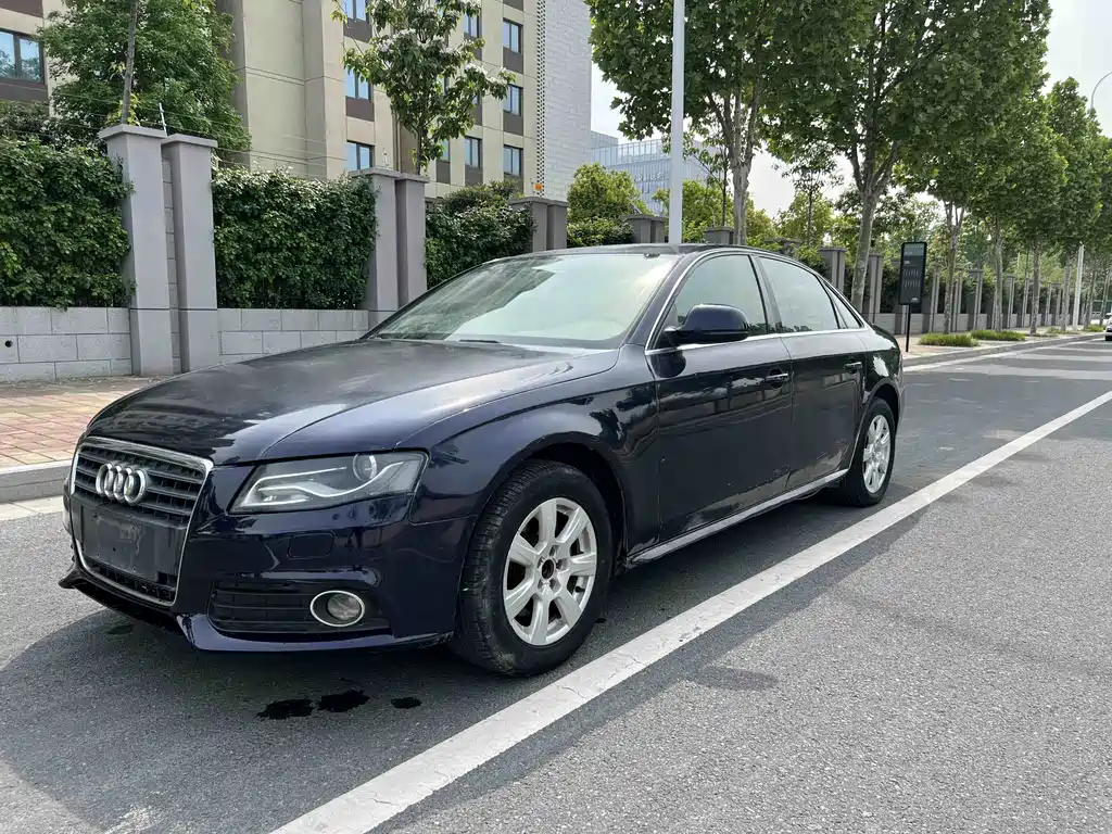 Audi A4L 2010 2.0 TFSI Standard