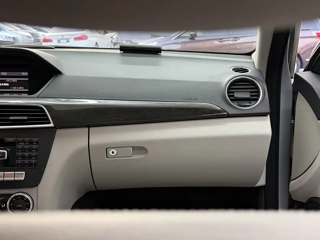Mercedes-Benz C-Class 2011 C 200 CGI Fashion Edition