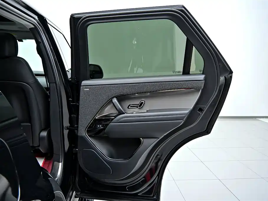 Range Rover Sport 2023 400PS Dynamic SE