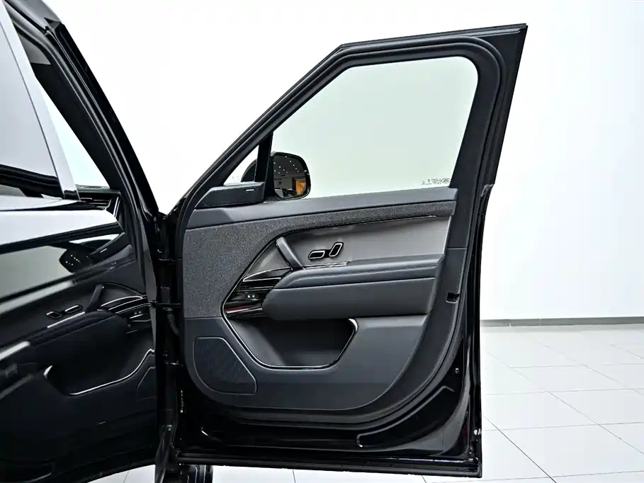Range Rover Sport 2023 400PS Dynamic SE