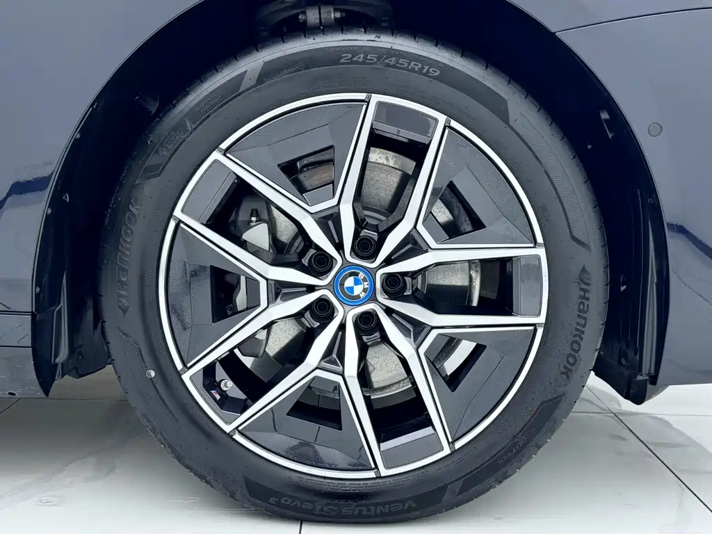 BMW i5 2025 eDrive 40L M Sport Package