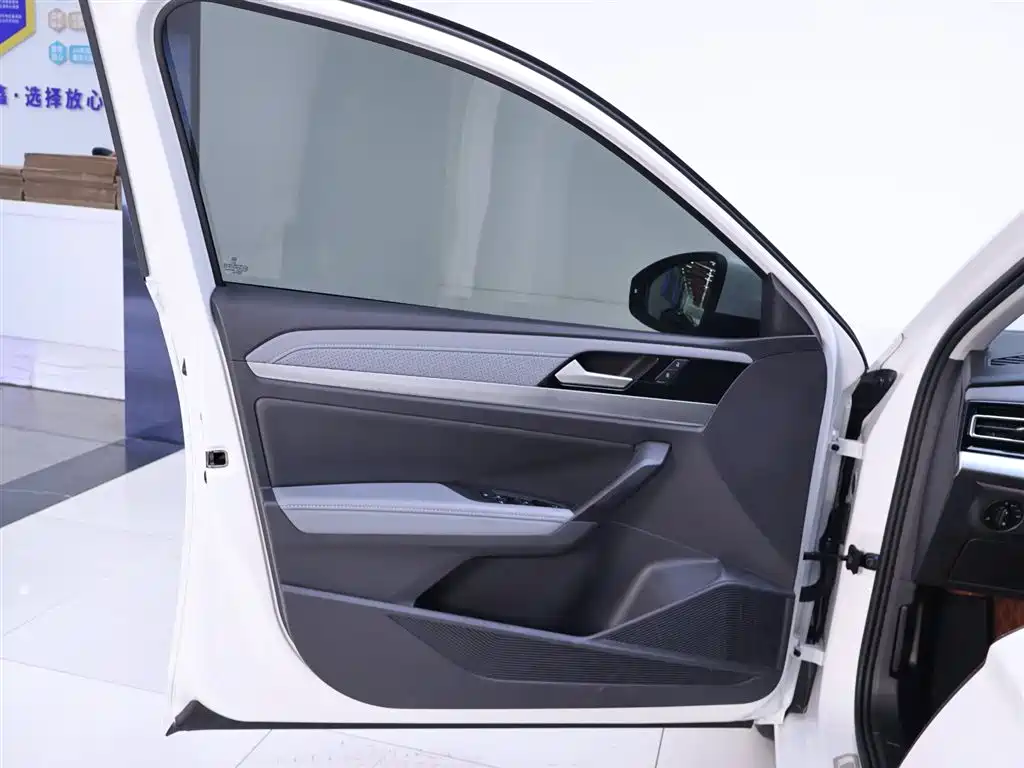 Volkswagen Lavida 2024 1.5L Automatic Five Million Edition