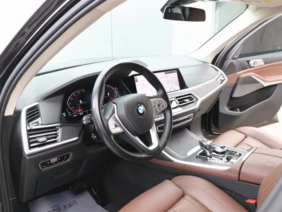 BMW X7 2020 xDrive40i Luxury Line