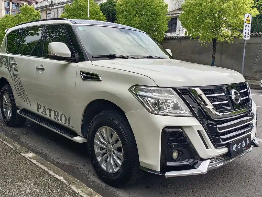 Nissan Patrol 2018 4.0L Leading Edition