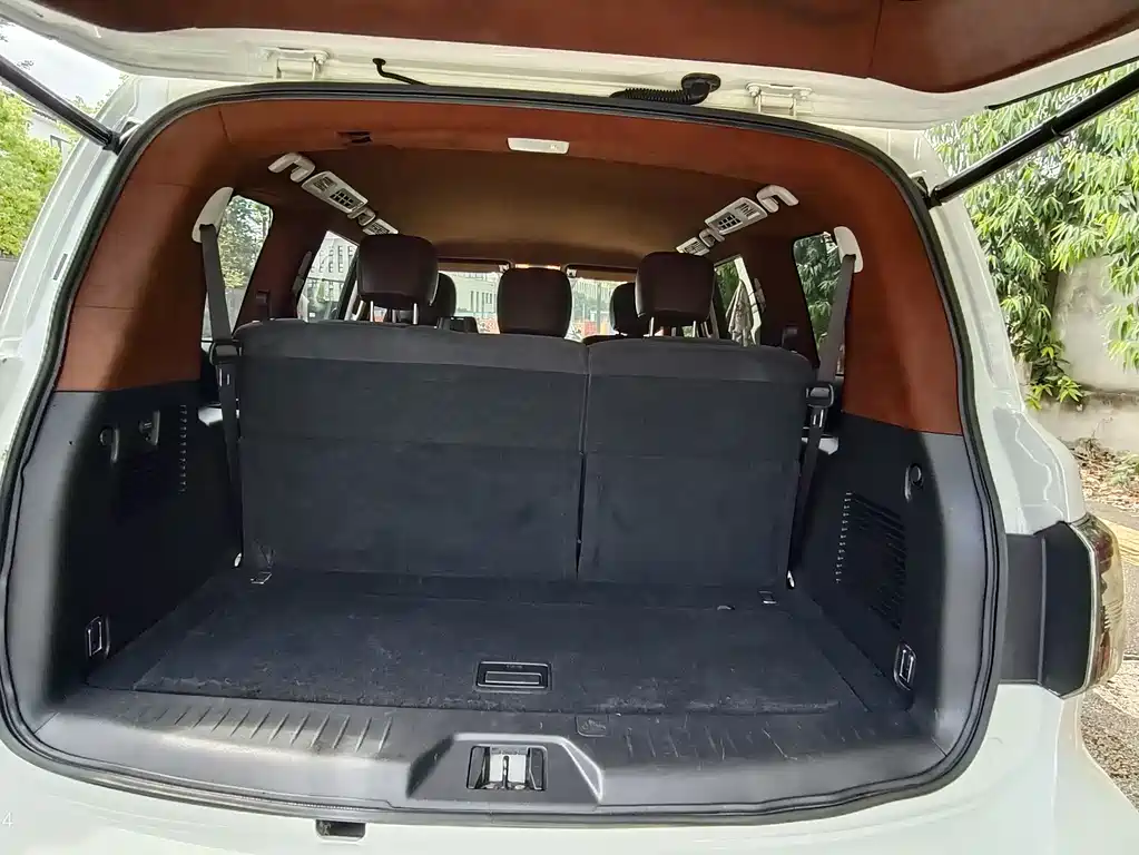 Nissan Patrol 2018 4.0L Leading Edition
