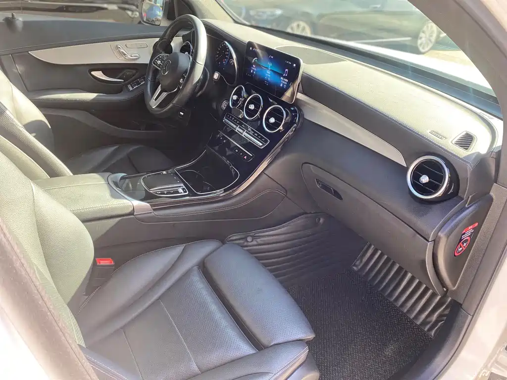 Mercedes-Benz GLC Coupe 2021 GLC 260 4MATIC Coupe SUV