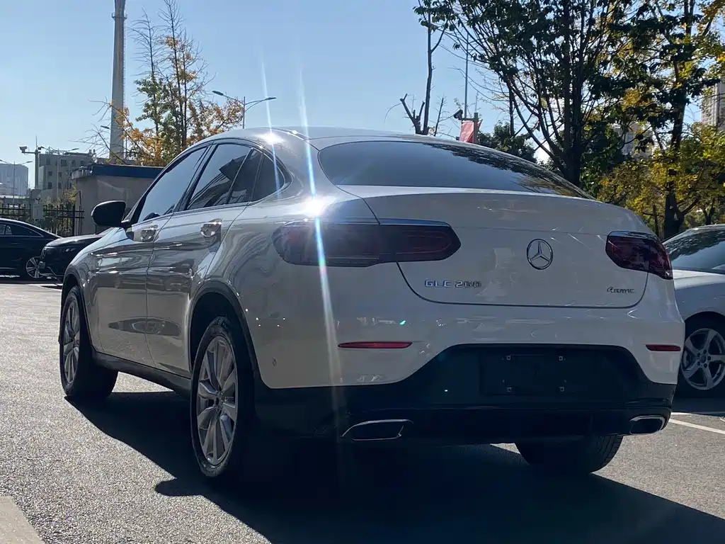 Mercedes-Benz GLC Coupe 2021 GLC 260 4MATIC Coupe SUV