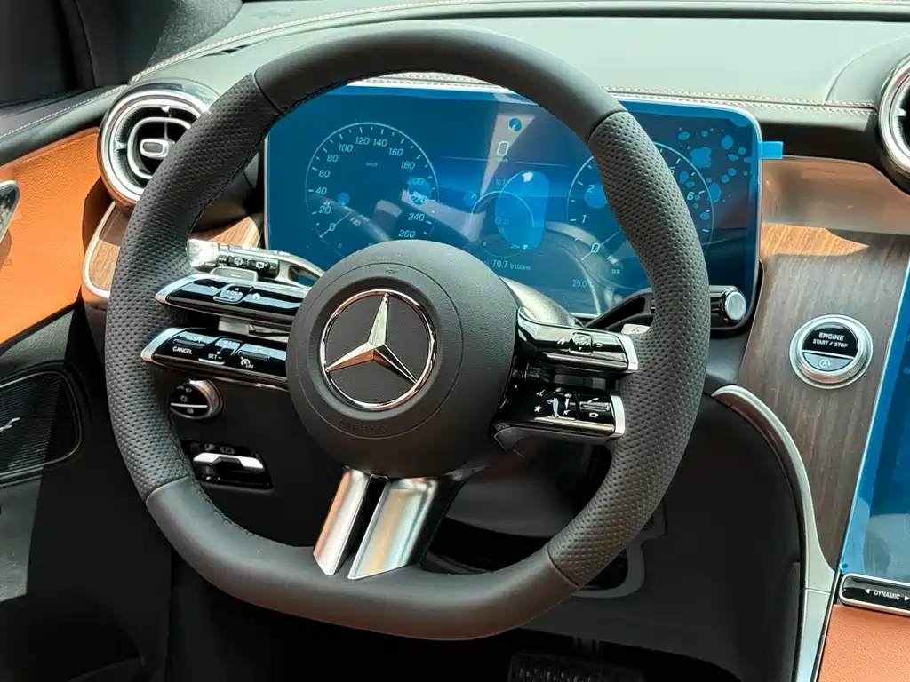 Mercedes-Benz GLC 2025 GLC 300 L 4MATIC Dynamic 5-Seater