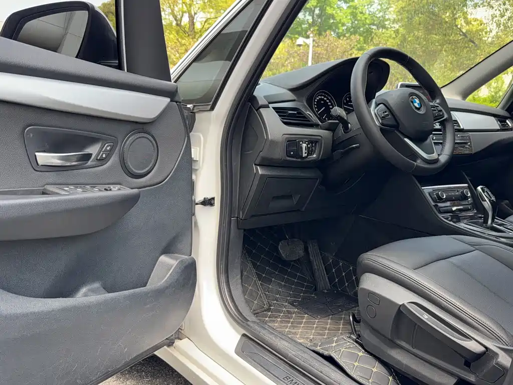 BMW 2 Series Gran Tourer 2018 220i Leading Edition