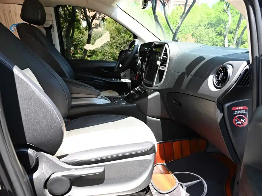 Mercedes-Benz Vito 2021 2.0T Elite Edition 7-Seater