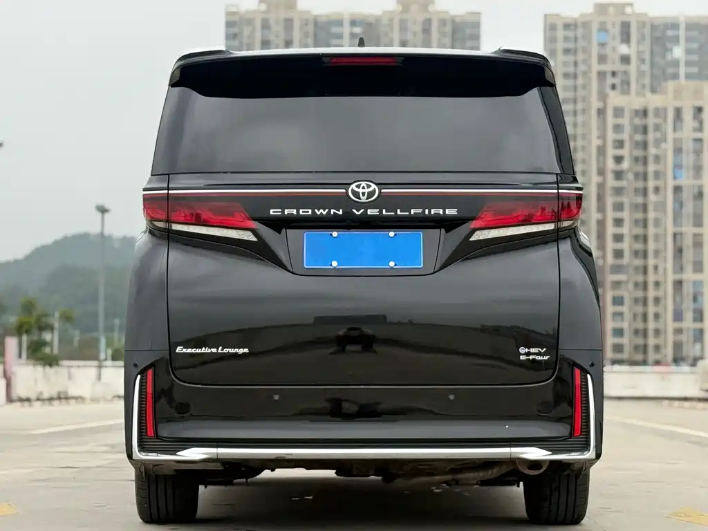Vellfire 2024 Crown Hybrid 2.5L Supreme Executive Edition