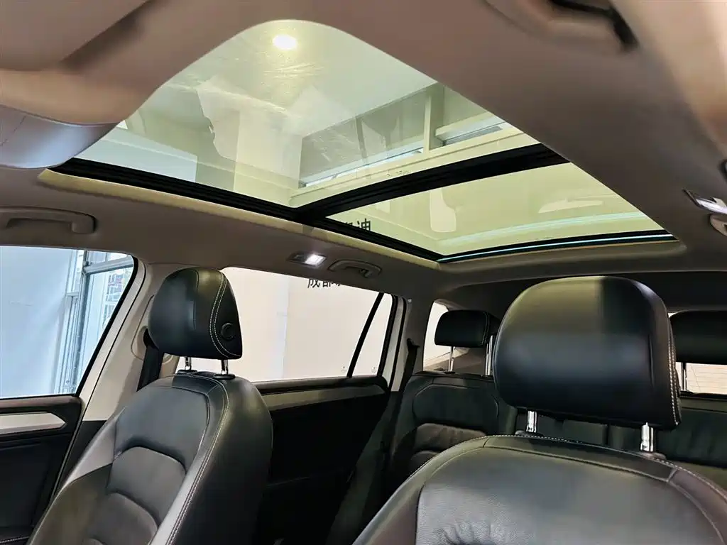 Tiguan L 2019 330TSI Automatic FWD Panorama Comfort Edition China VI