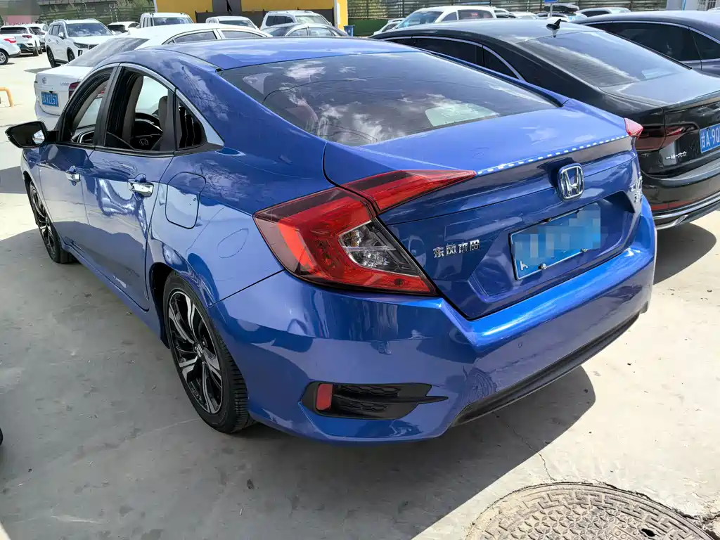 Civic 2016 220TURBO CVT Prestige Edition