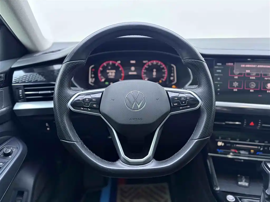 Volkswagen Passat 2022 330TSI Highline