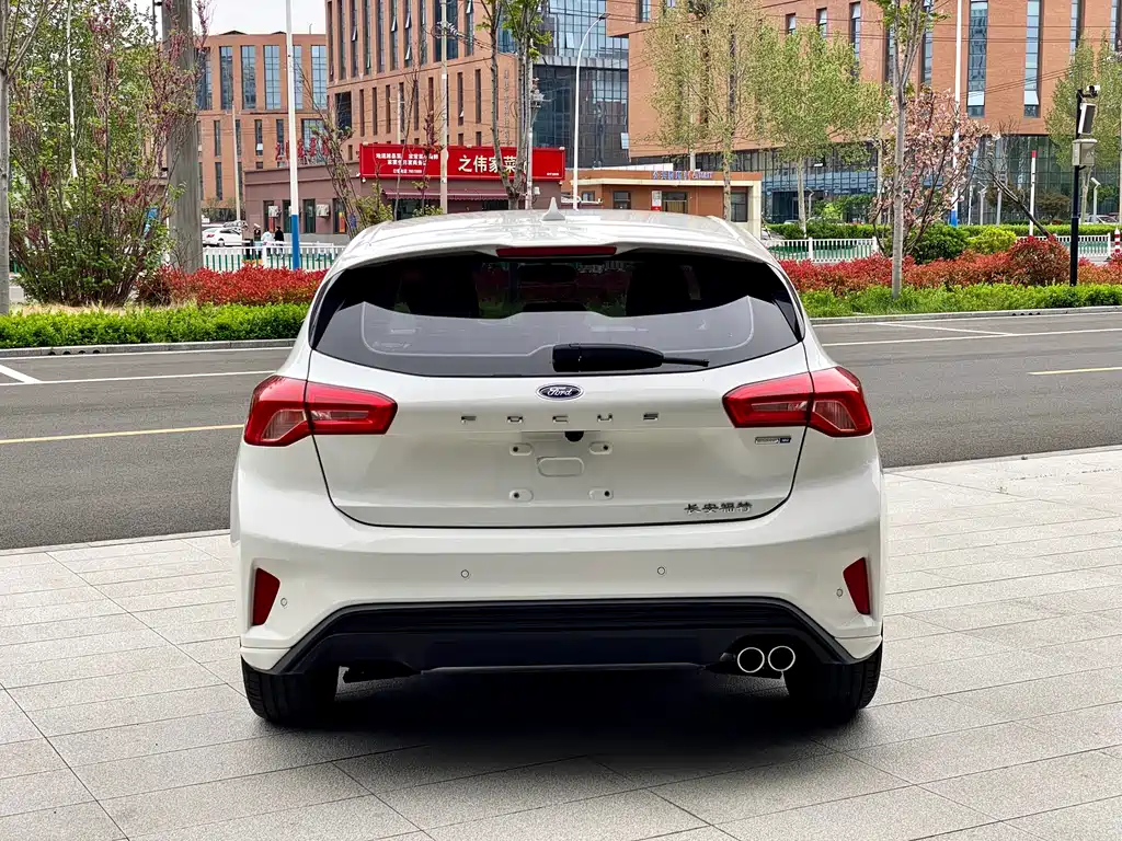 Ford Focus 2021 Hatchback EcoBoost 180 Automatic Fengchao Edition