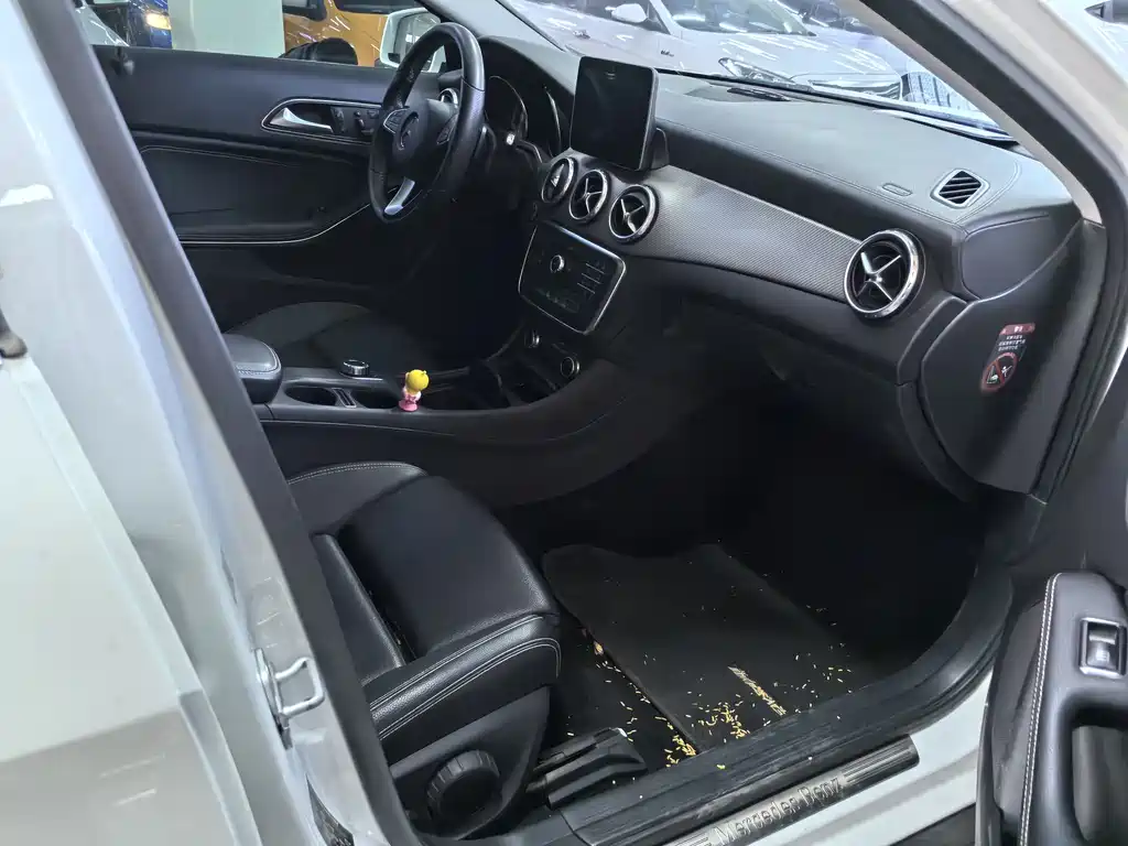 Mercedes-Benz GLA 2016 GLA 200 Fashion