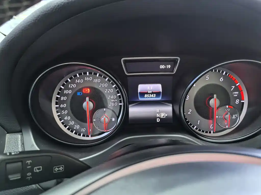 Mercedes-Benz GLA 2016 GLA 200 Fashion