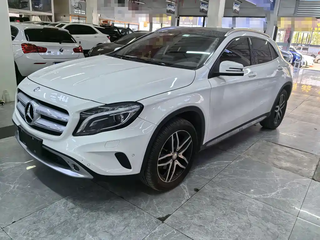 Mercedes-Benz GLA 2016 GLA 200 Fashion