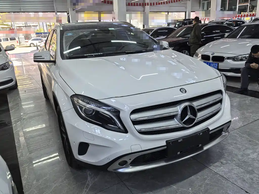 Mercedes-Benz GLA 2016 GLA 200 Fashion