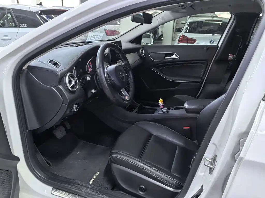 Mercedes-Benz GLA 2016 GLA 200 Fashion