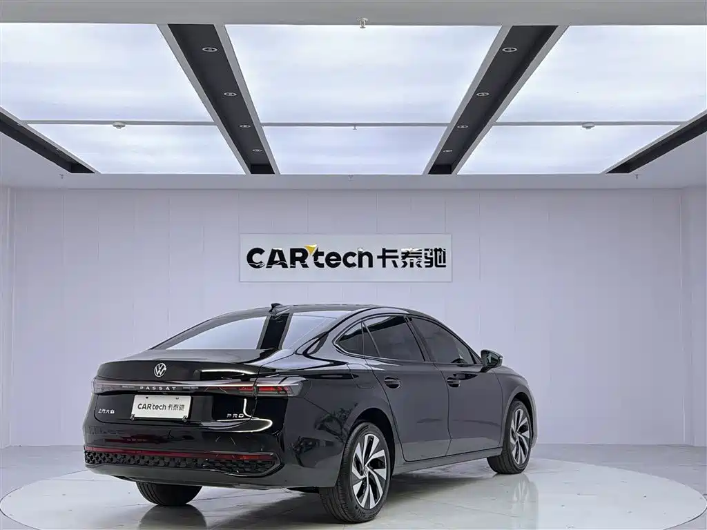 Volkswagen Passat 2025 Pro 380TSI Starry Dragon Edition