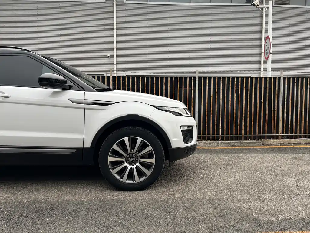 Range Rover Evoque 2018 240PS SE Dynamic Edition