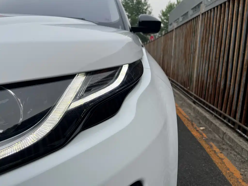 Range Rover Evoque 2018 240PS SE Dynamic Edition