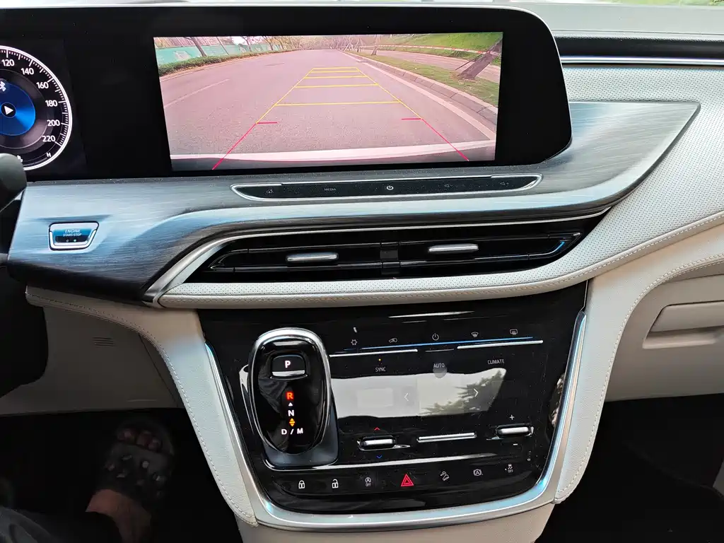 Buick GL8 2023 ES Luxury Comfort Trim