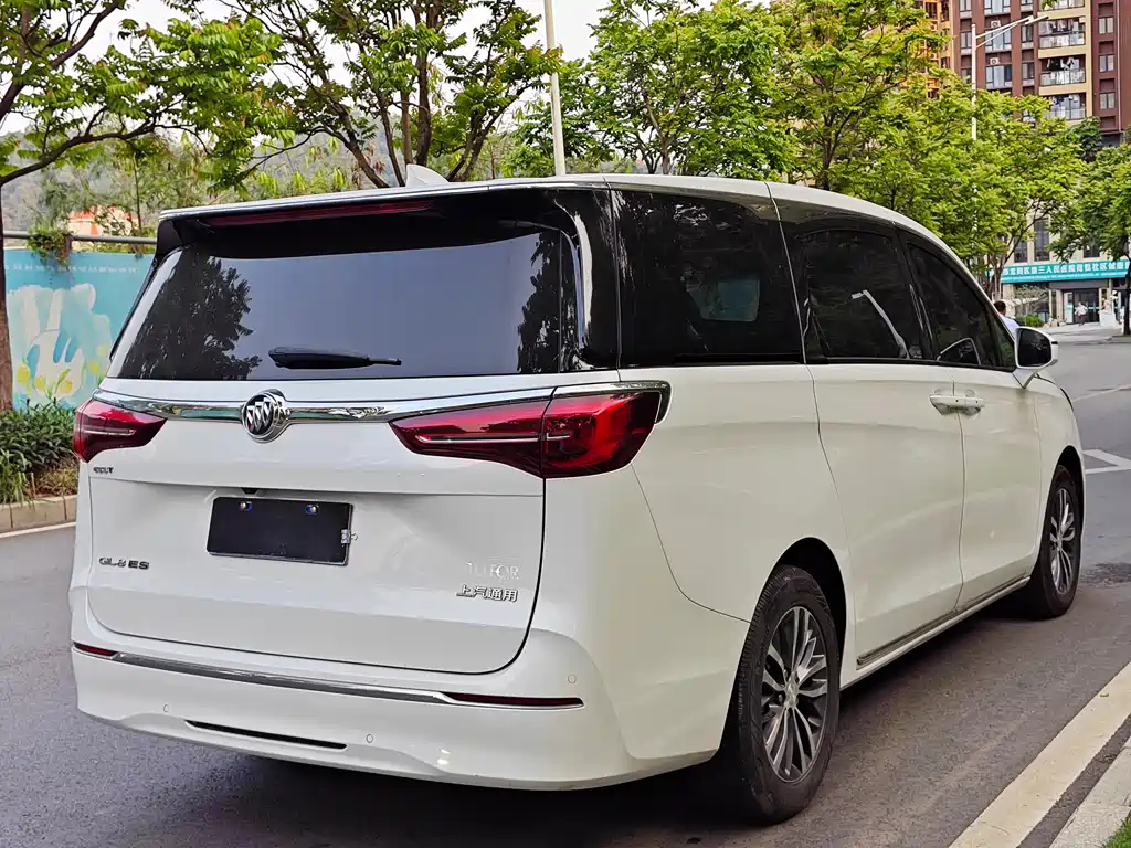 Buick GL8 2023 ES Luxury Comfort Trim