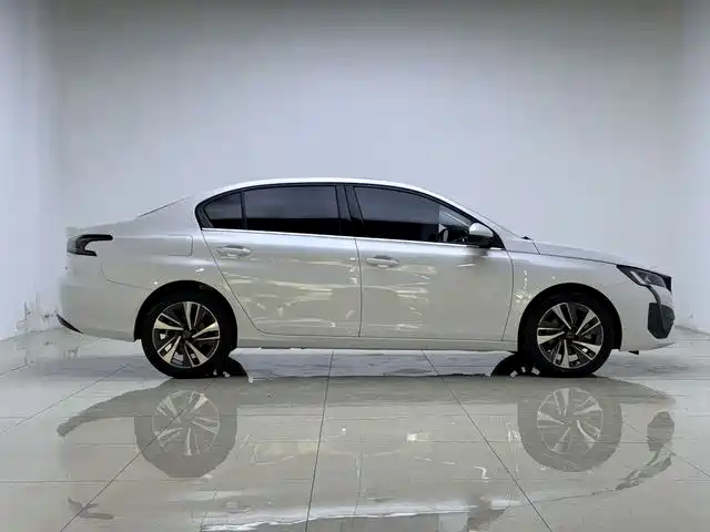 Peugeot 408 2022 1.6T Zhuiguang Edition