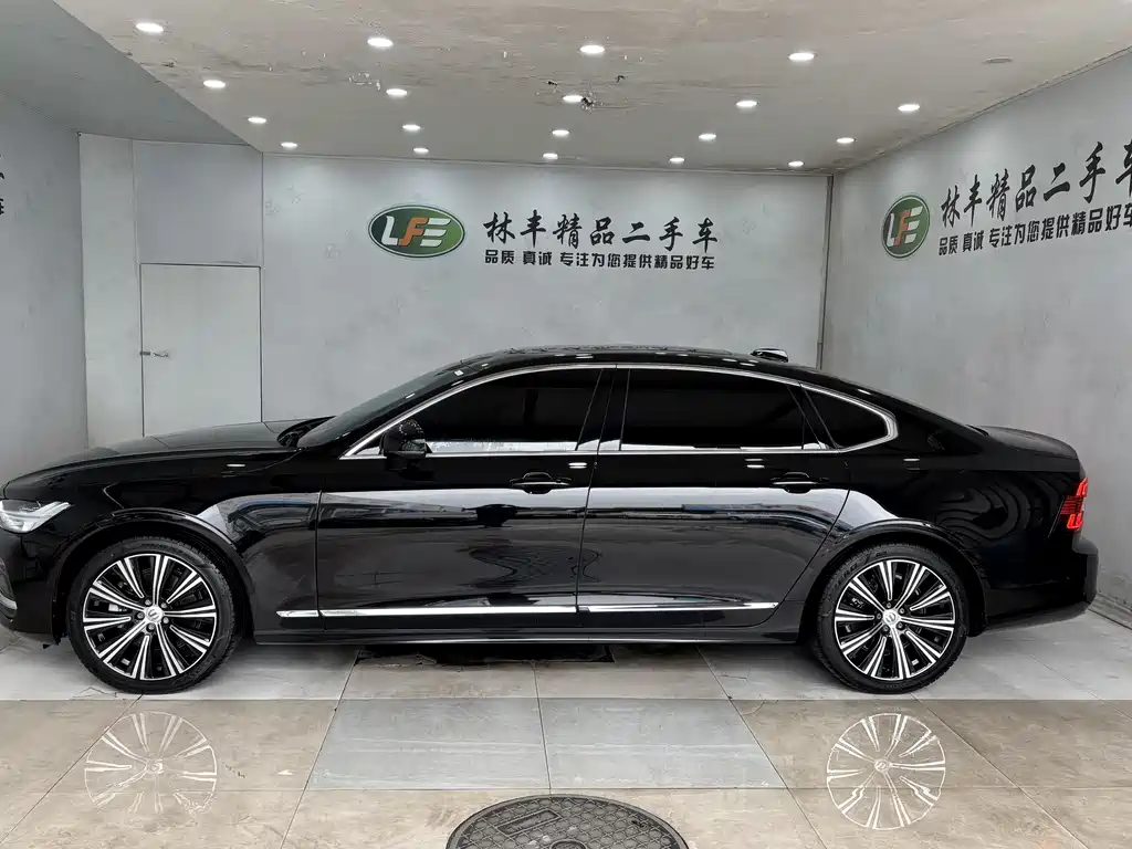 Volvo S90 2025 B5 Inscription