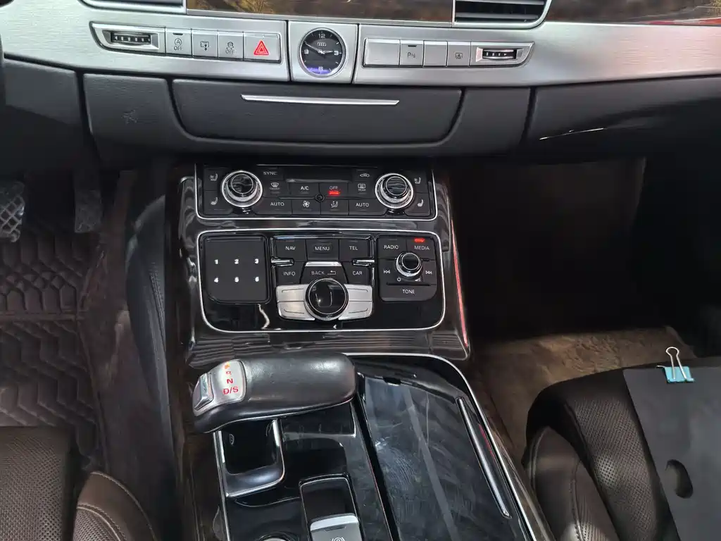 Audi A8L 45 TFSI quattro Luxury