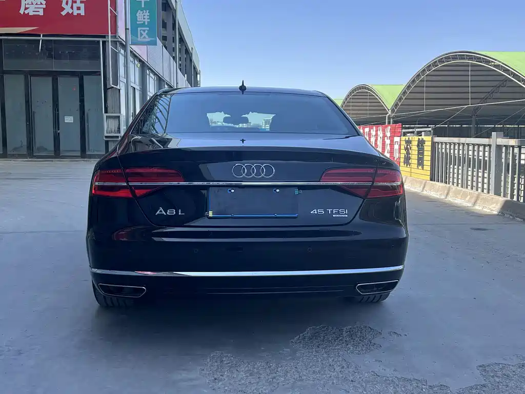 Audi A8L 45 TFSI quattro Luxury