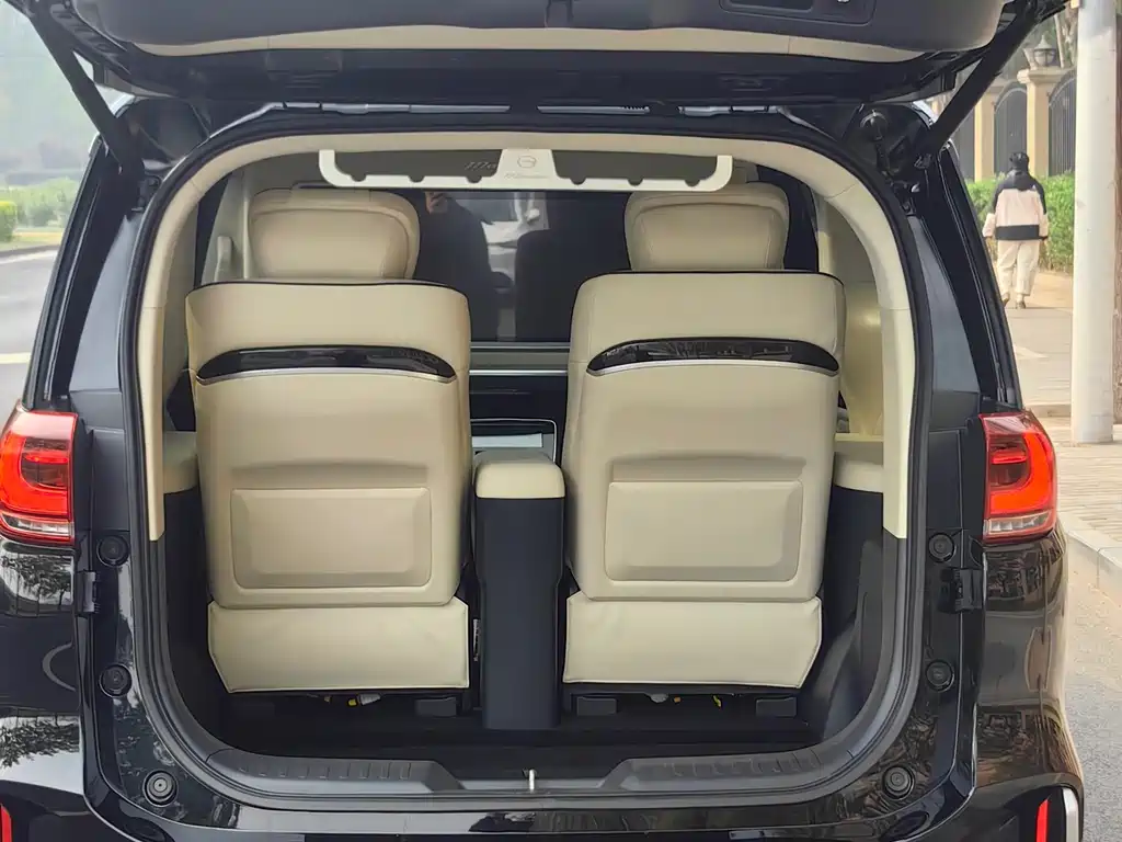 GAC Trumpchi M8 2021 Master Series 390T Four-Seat Yuzun Edition