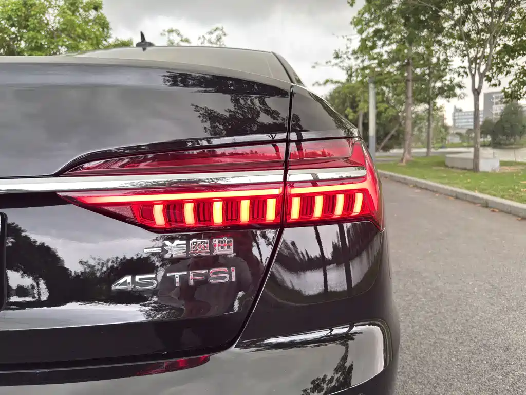 Audi A6L 2024 45 TFSI臻选动感型