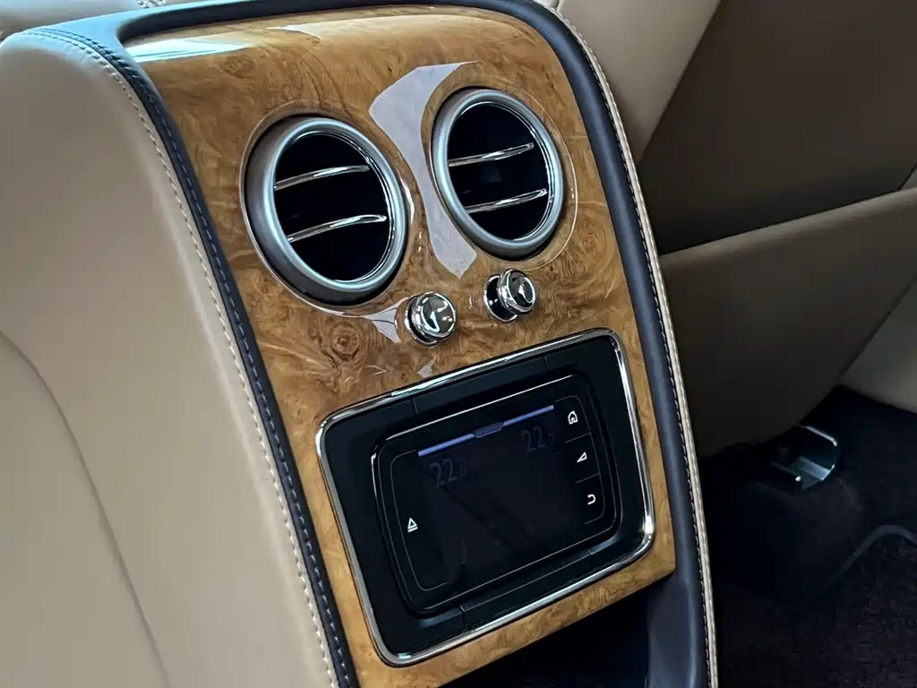 Bentley Flying Spur 2017 4.0T V8 S Standard Edition
