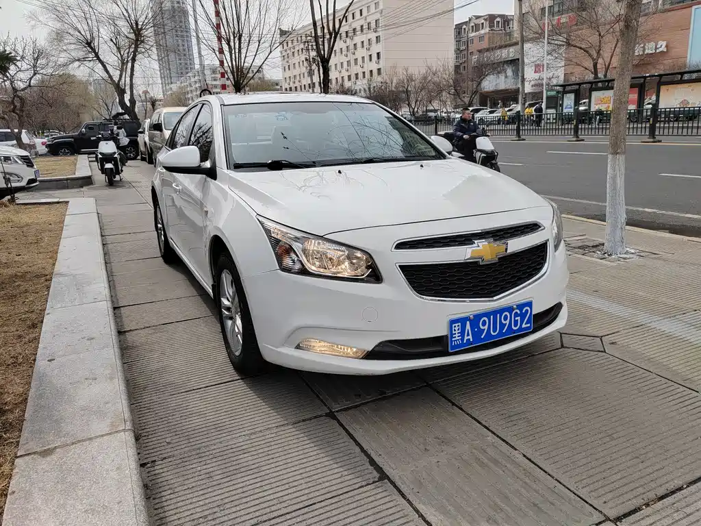 Chevrolet Cruze 2015 1.5L Classic SE AT