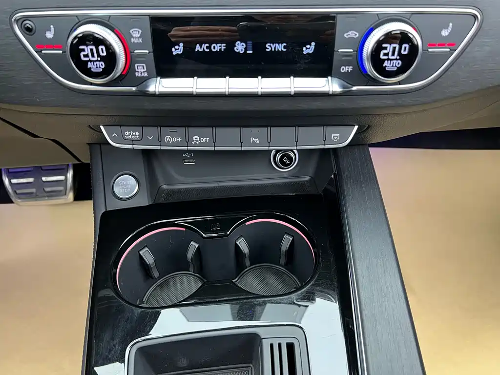 Audi A4L 2023 40 TFSI Bang & Olufsen Starry Night Edition