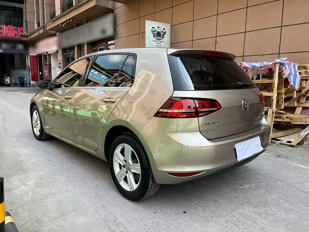 Golf 2017 1.6L Automatic Comfort Edition Million Car Commemorative Edition
